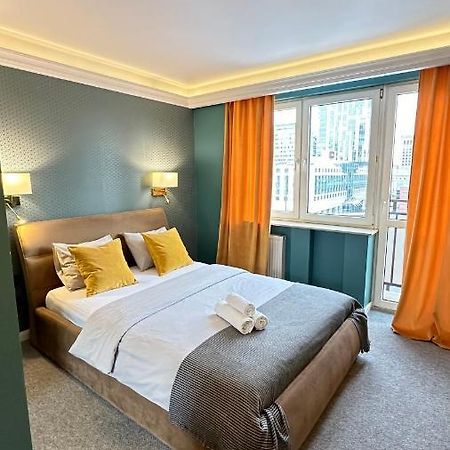 Gold Apartment Zlota - Palace Of Culture View- Netflix 华沙 外观 照片